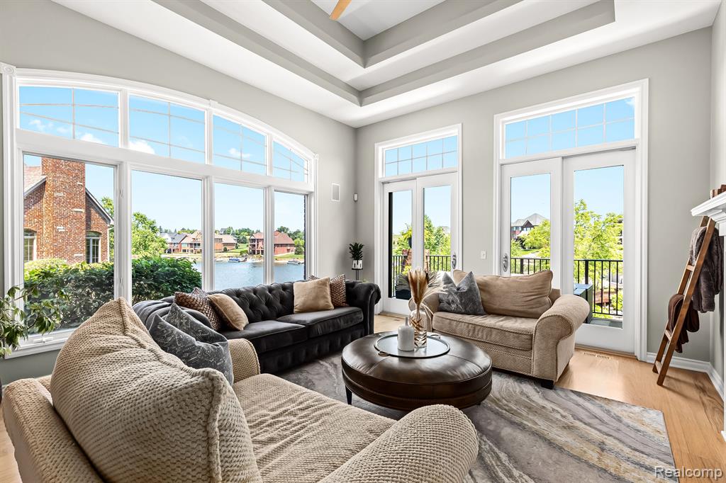 10815 SPARKLING WATERS Court, South Lyon, MI 48178 — Photo 9