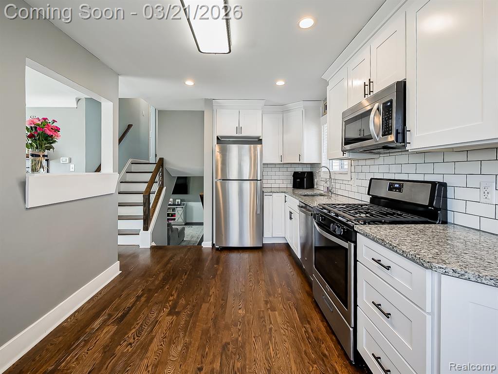 5208 Latimer Street, West Bloomfield, MI 48324 — Photo 6
