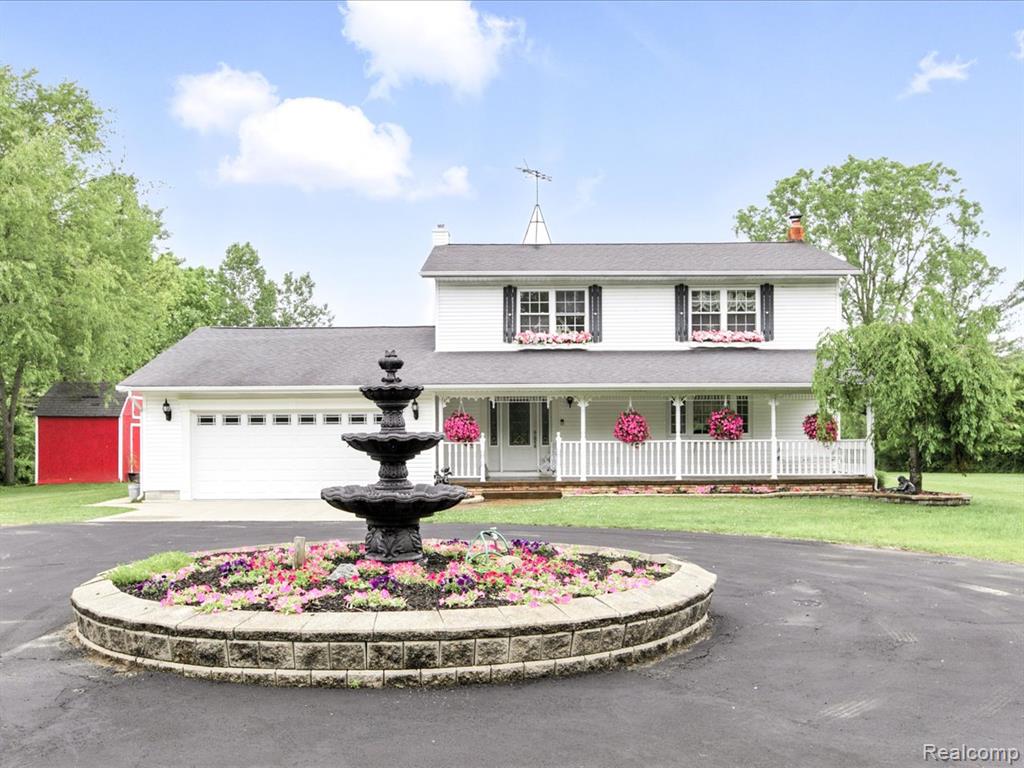 5162 Gratiot Avenue, St. Clair, MI 48079 — front exterior
