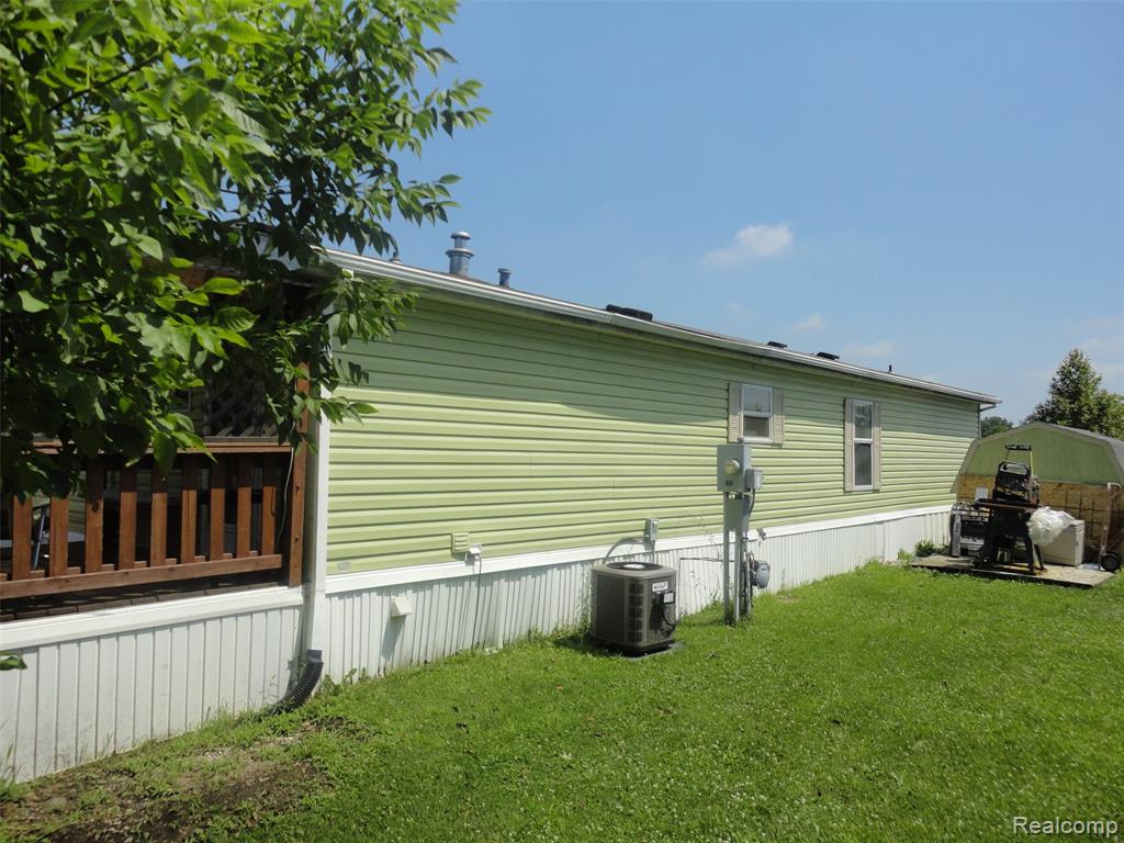 141 Concord, Adrian, MI 49221 — Photo 22