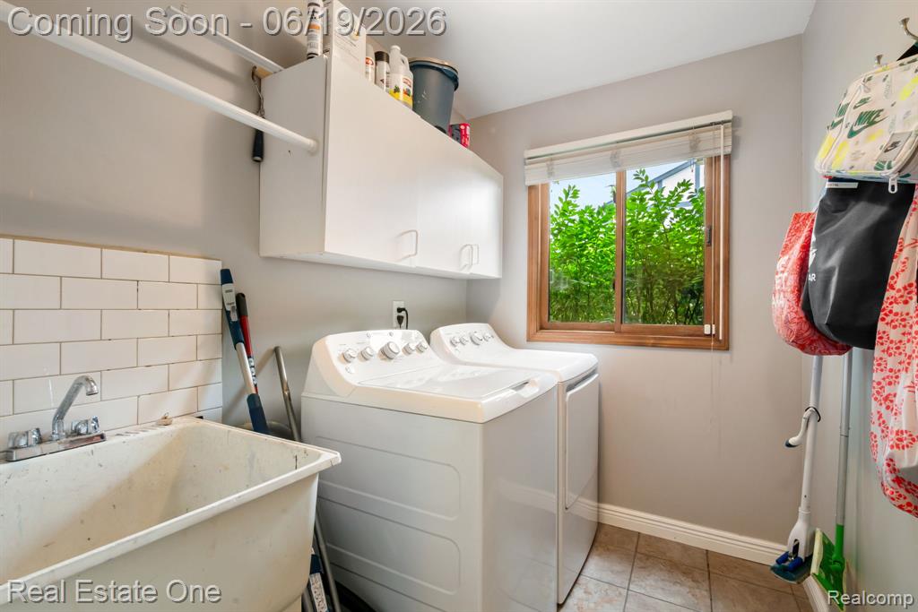 5277 Waterview Drive, West Bloomfield, MI 48323 — Photo 30