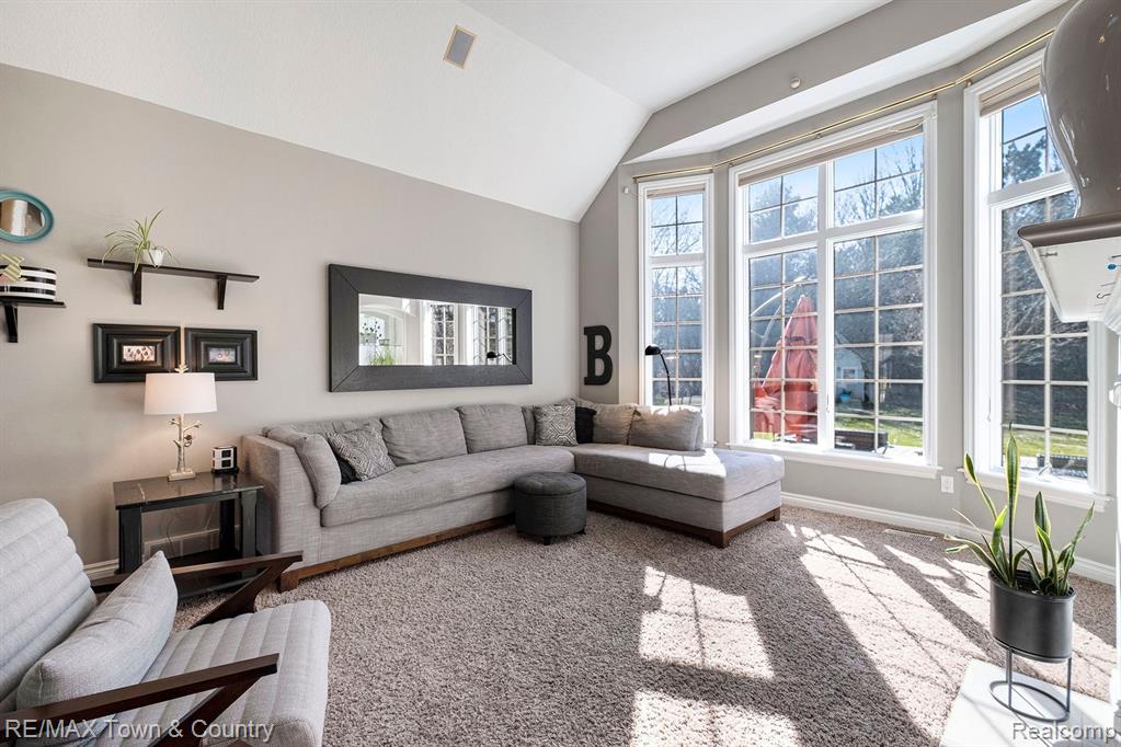 440 RIVER WOODS Drive, Flushing, MI 48433 — Photo 7