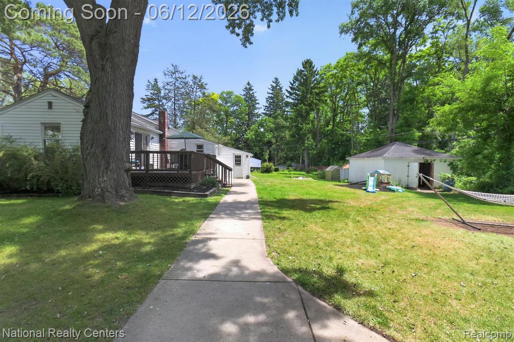 2465 Fairbury, Wixom, MI 48393 — Photo 37