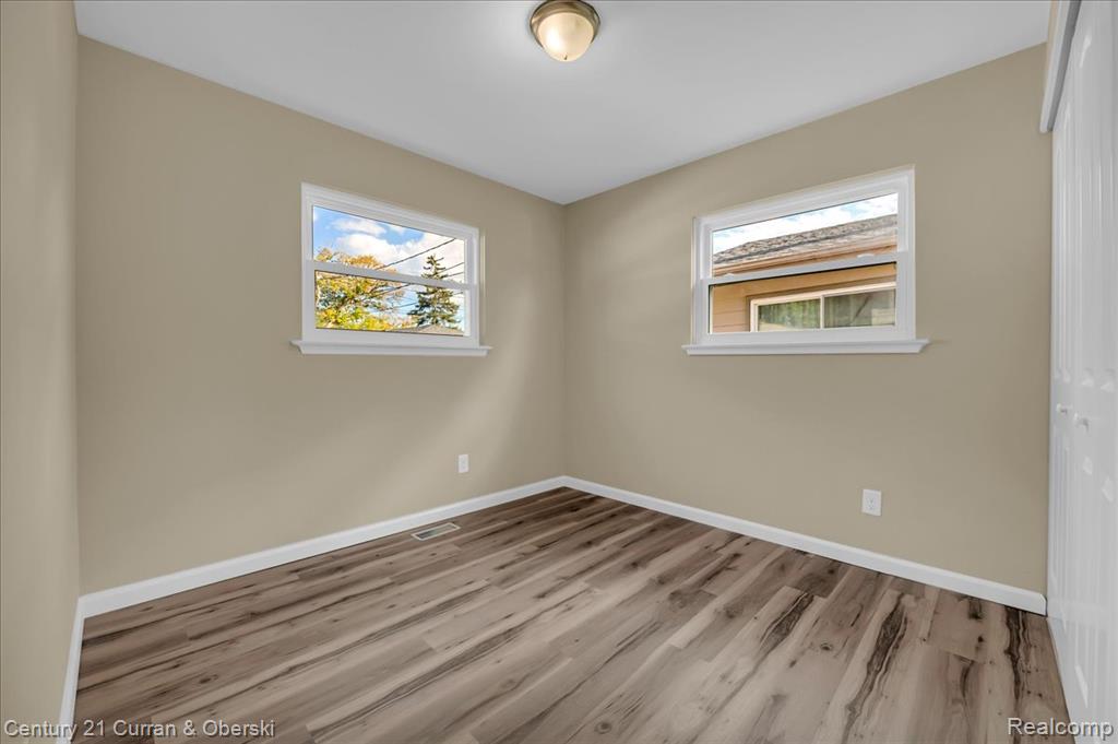 4191 Grindley Park Street, Dearborn Heights, MI 48125 — Photo 17