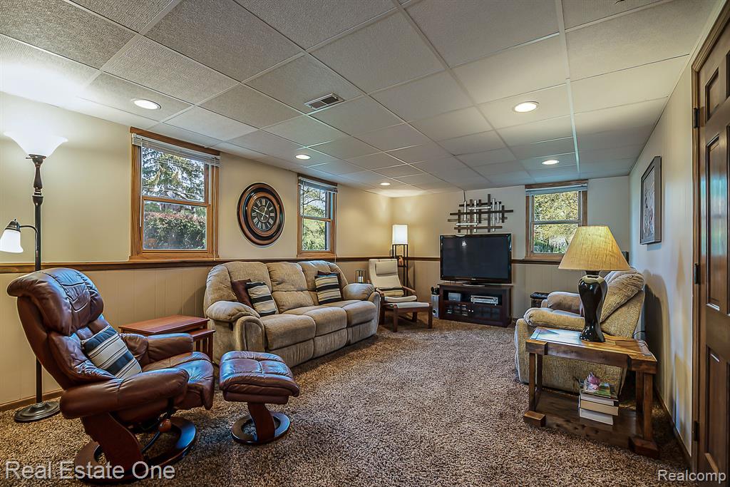 7311 BISCAYNE Court, White Lake, MI 48383 — Photo 30