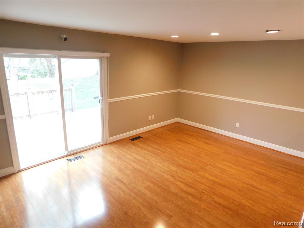 5606 DRAKE HOLLOW Drive W, West Bloomfield, MI — Photo 15