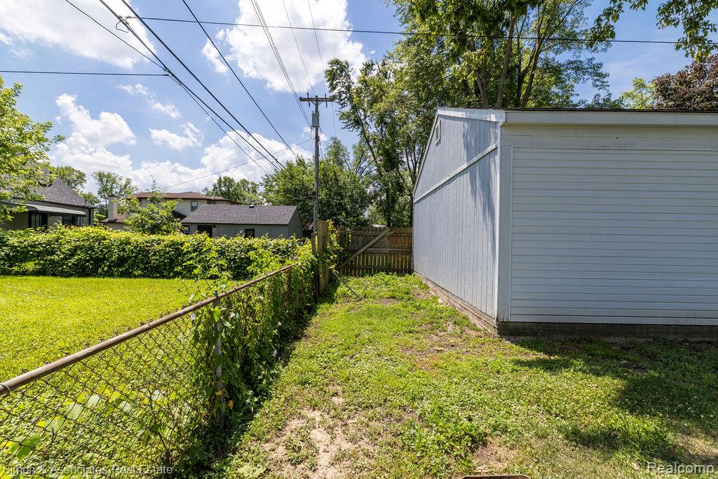 4995 Croissant Street, Dearborn Heights, MI 48125 — Photo 19