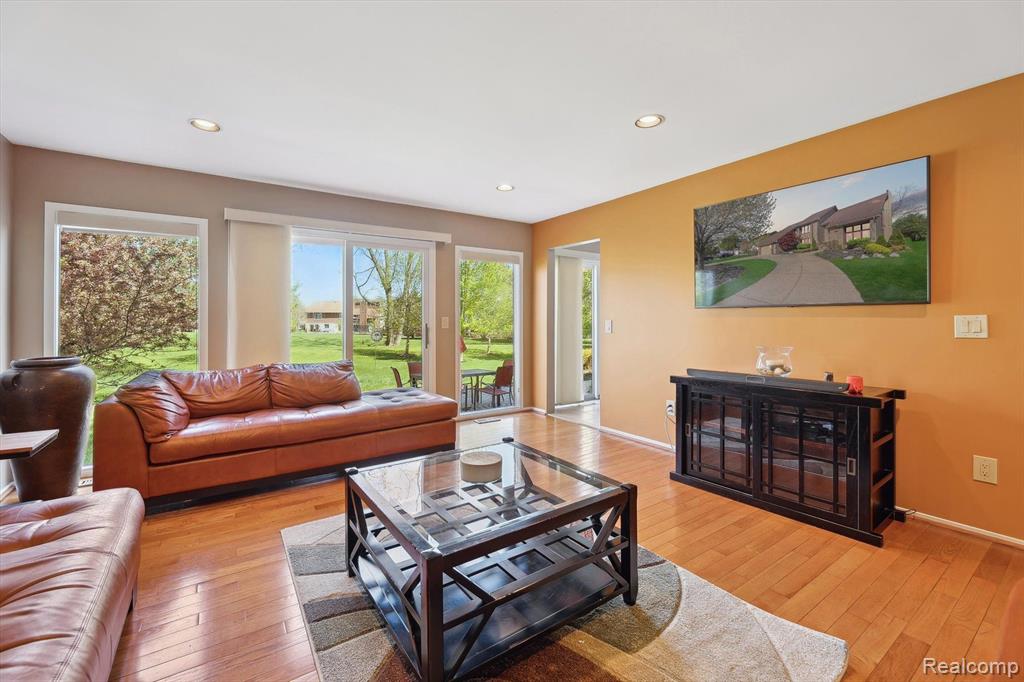 7039 Timberview Trail, West Bloomfield, MI — Photo 27
