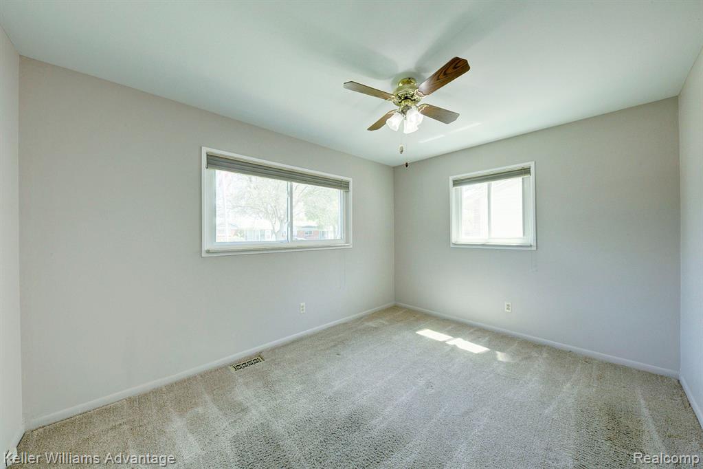 6249 DEERING Street, Garden City, MI — Photo 23