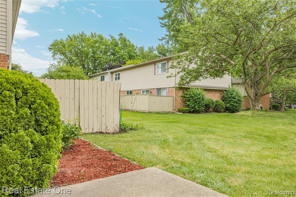 959 Kirts Boulevard, Troy, MI 48084 — Photo 55