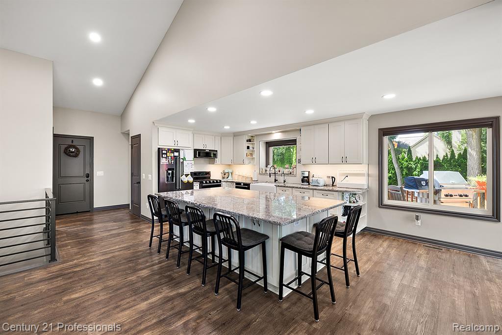 12120 SHAFFER Road, Davisburg, MI 48350 — Photo 19