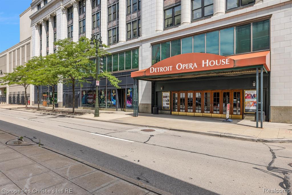 1529 Broadway Street, 400, Detroit, MI 48226 — Photo 15