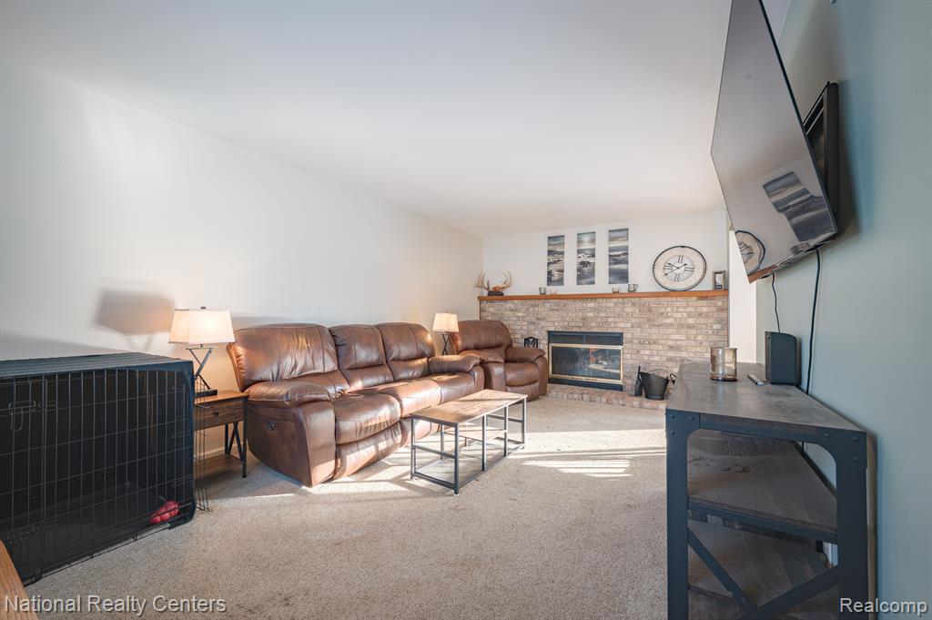 10040 Old Farm Trail, Davisburg, MI 48350 — Photo 16