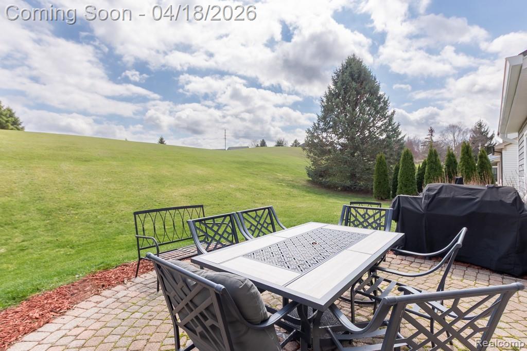 523 Dorchester Way, Milford, MI 48381 — Photo 5