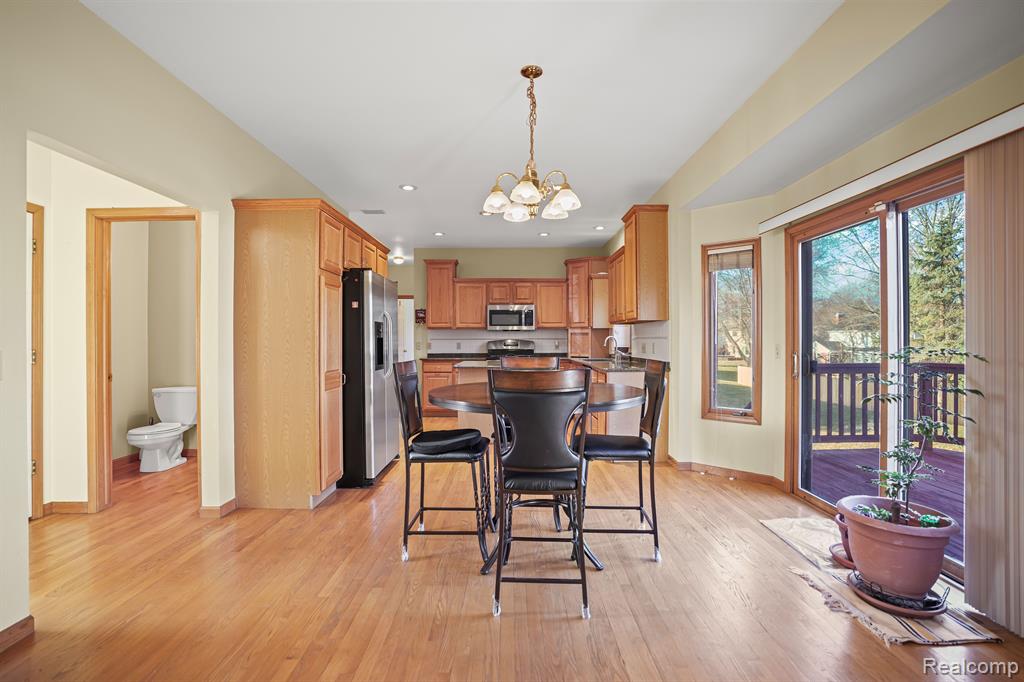 564 CHASSEUR Drive, Grand Blanc, MI 48439 — Photo 8