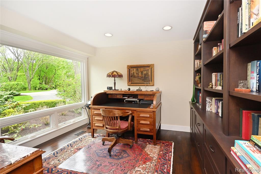 4801 N Harsdale Road, Bloomfield Hills, MI 48302 — Photo 34