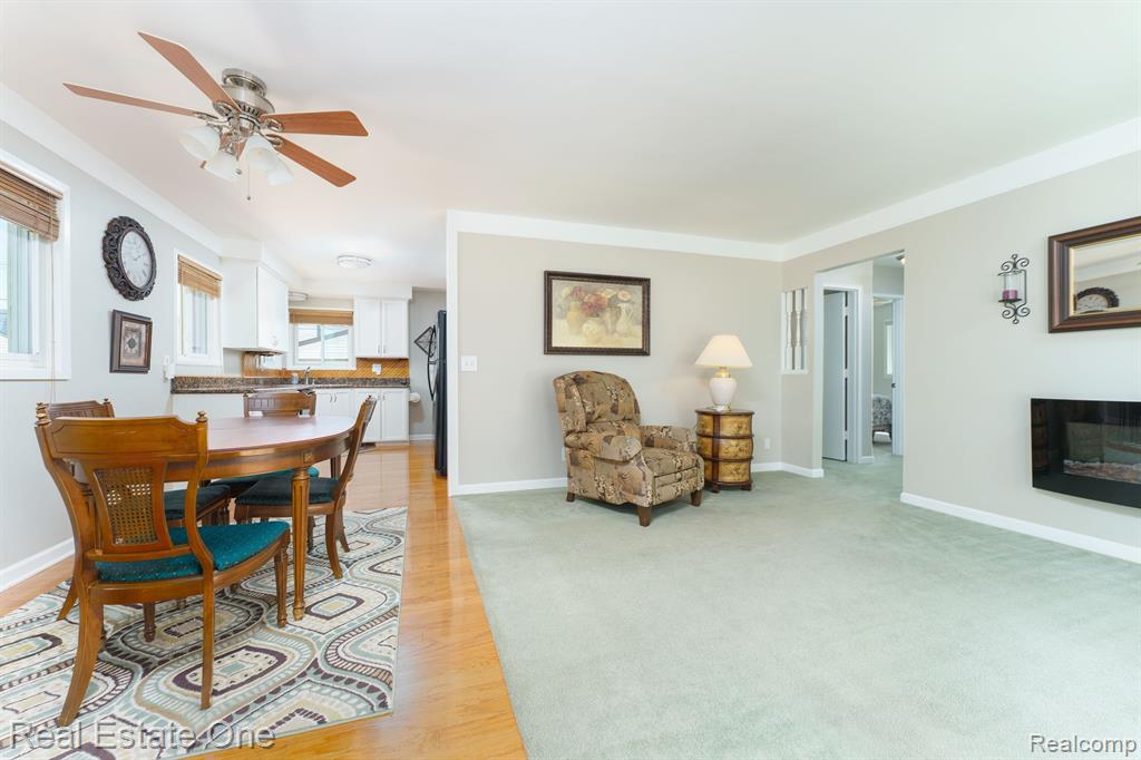 8744 SHARI Drive, Westland, MI — Photo 9