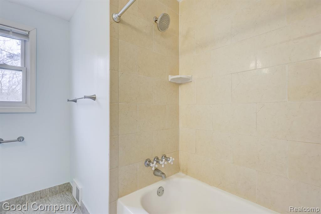 42293 Saltz Road, Canton, MI 48187 — Photo 38