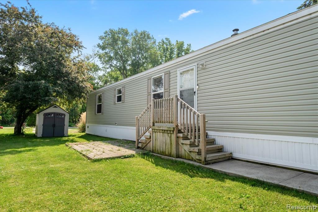 11731 Valerie Lane, Whitmore Lake, MI 48189 — Photo 2