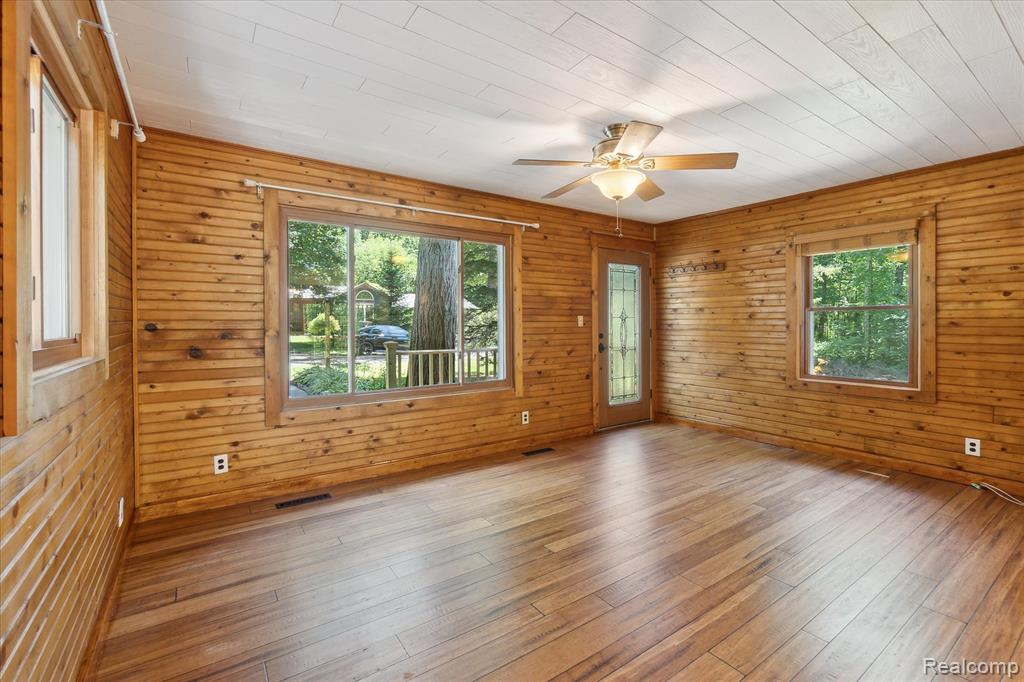 15279 Outer Drive, Linden, MI 48451 — Photo 34