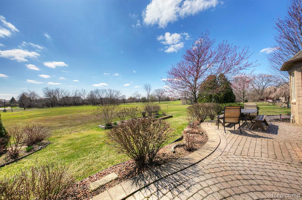 781 SANDALWOOD Road, Canton, MI 48188 — Photo 36