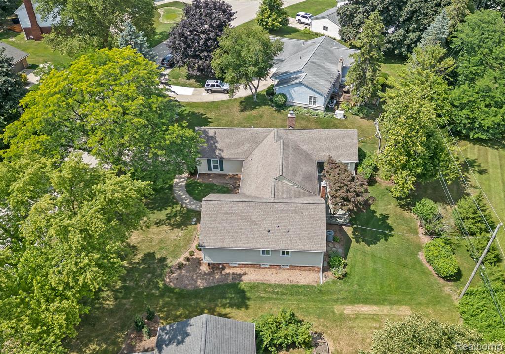 663 Lake Forest Road, Troy, MI 48309 — Photo 37