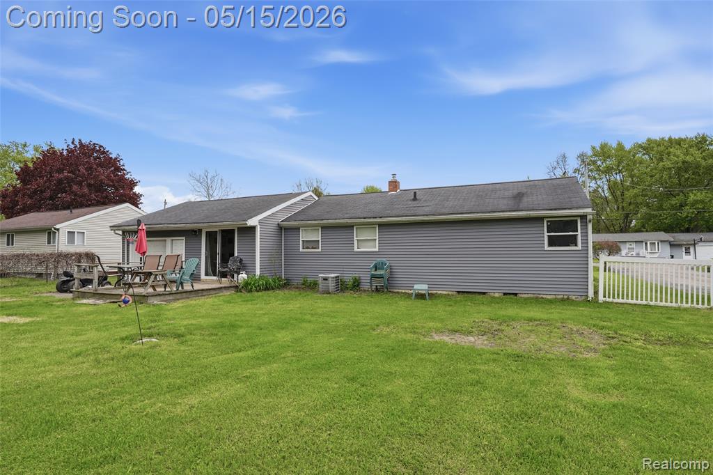 6141 Sandy Lane N, Burton, MI 48519 — Photo 24