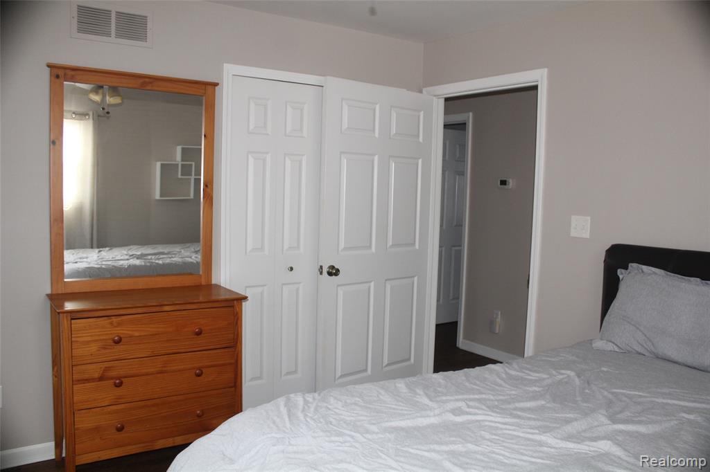 5735 Lake Grove Drive, White Lake, MI 48383 — Photo 14