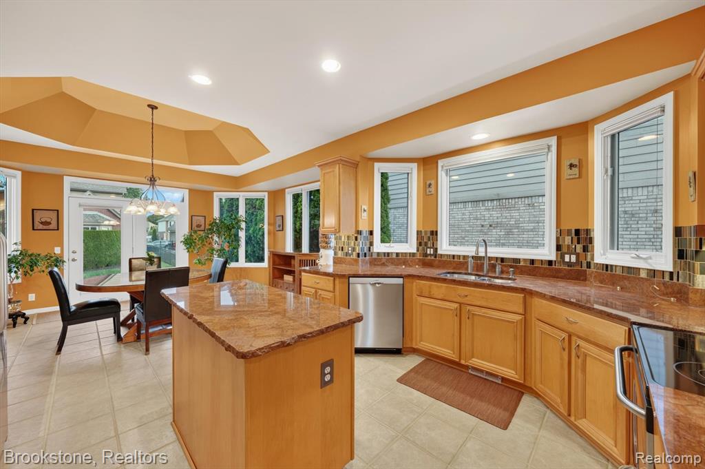 47749 Dennis Baert Drive, Macomb, MI 48044 — Photo 14