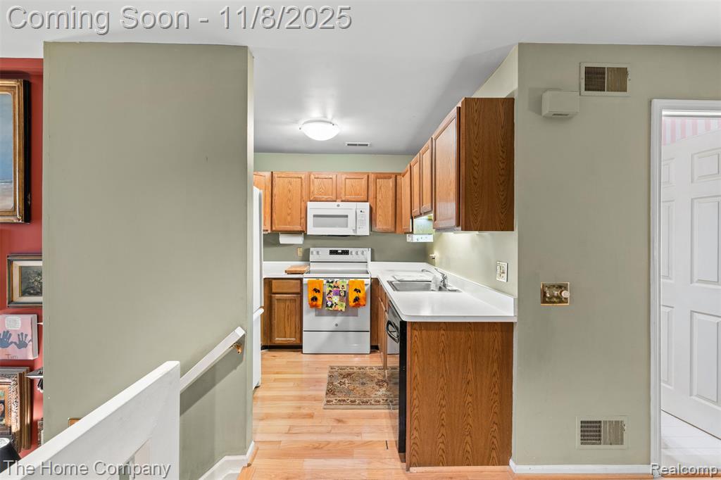 175 W Kenilworth Avenue, Royal Oak, MI 48067 — Photo 16