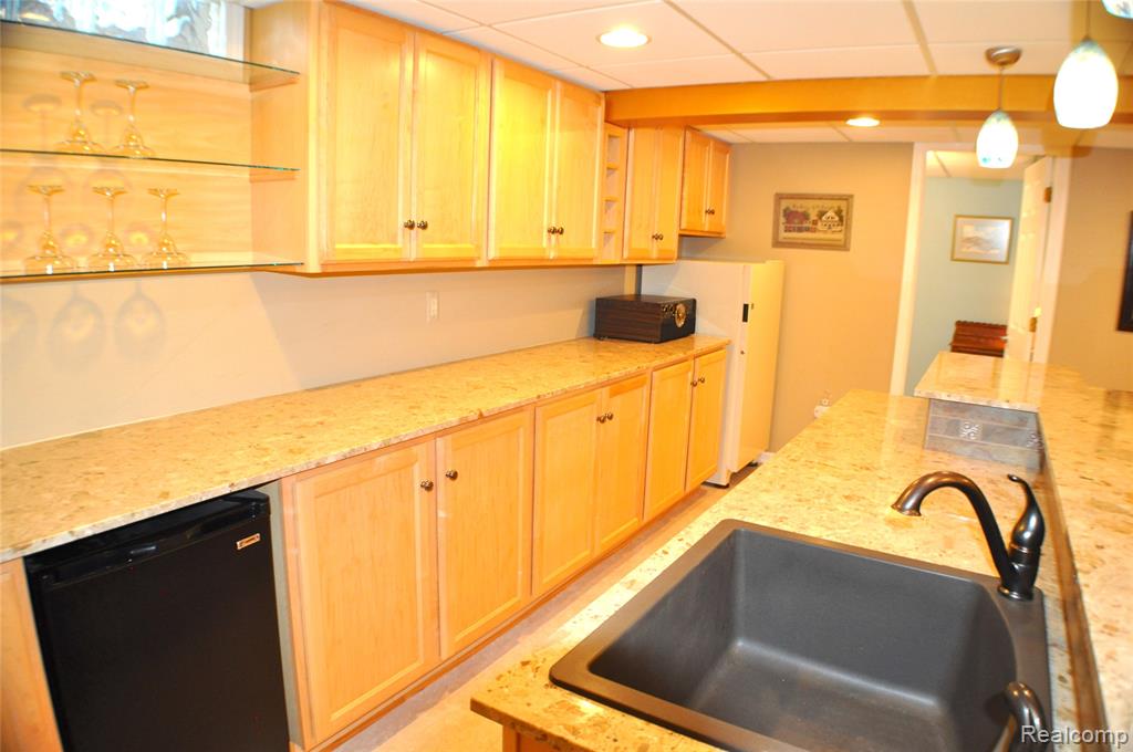 3593 Meadowleigh Lane, Waterford, MI 48329 — Photo 32