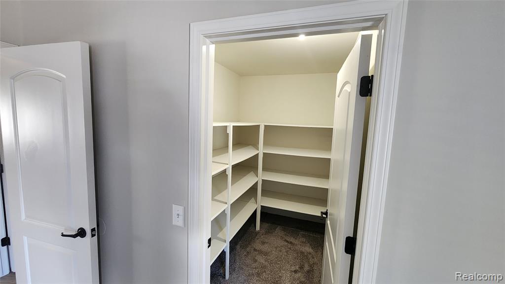 8424 Annsbury, Utica, MI 48316 — Photo 11