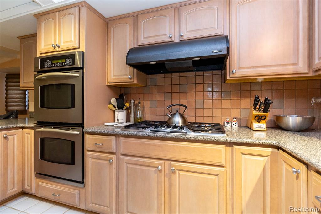 5423 HAUSER Way, West Bloomfield, MI 48323 — Photo 20