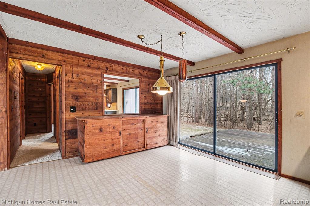 885 Rustic Village Lane, Lake Orion, MI 48362 — Photo 13