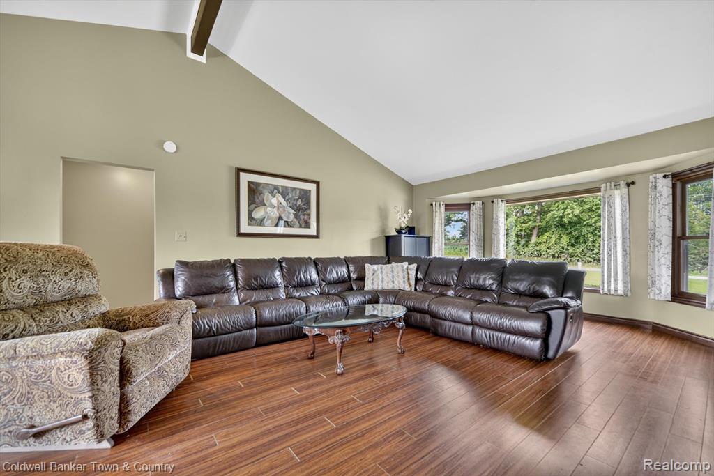 8175 Farley Road, Pinckney, MI 48169 — Photo 10