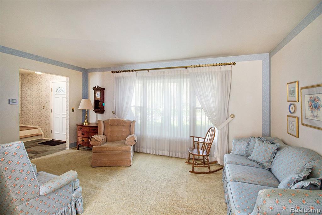 4196 CRESTKNOLL Drive, Grand Blanc, MI 48439 — Photo 5
