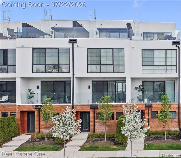 533 E Harrison Avenue, 38, Royal Oak, MI 48067 — front exterior