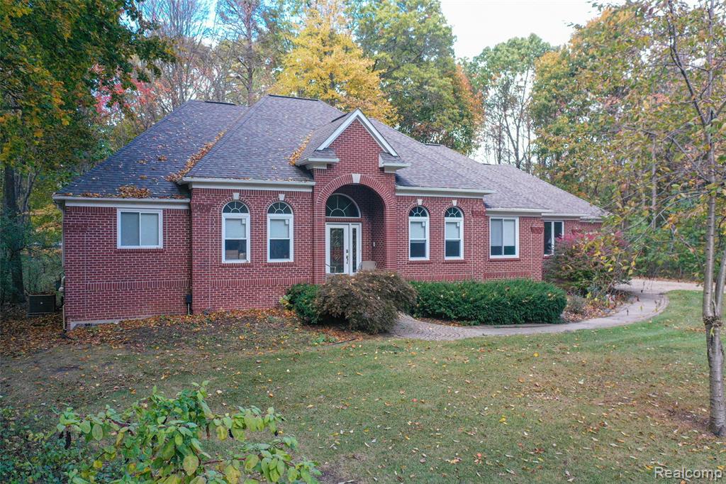 5812 Pine Breeze Drive, Clarkston, MI — Photo 4