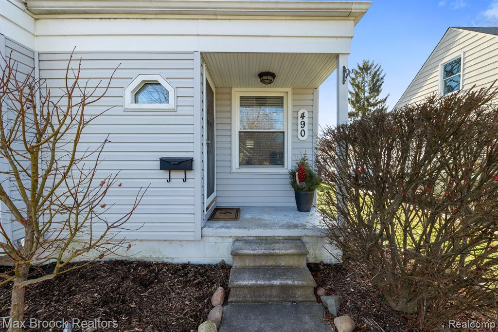 490 ROTH Boulevard, Clawson, MI — Photo 3