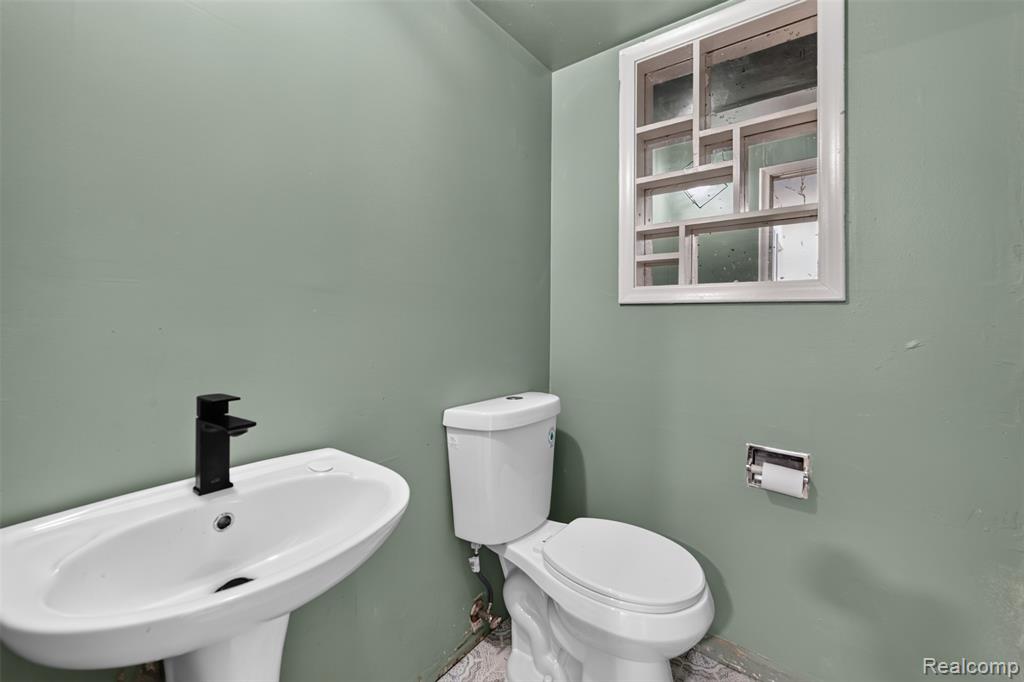 5457 Reid Road, Swartz Creek, MI 48473 — Photo 17