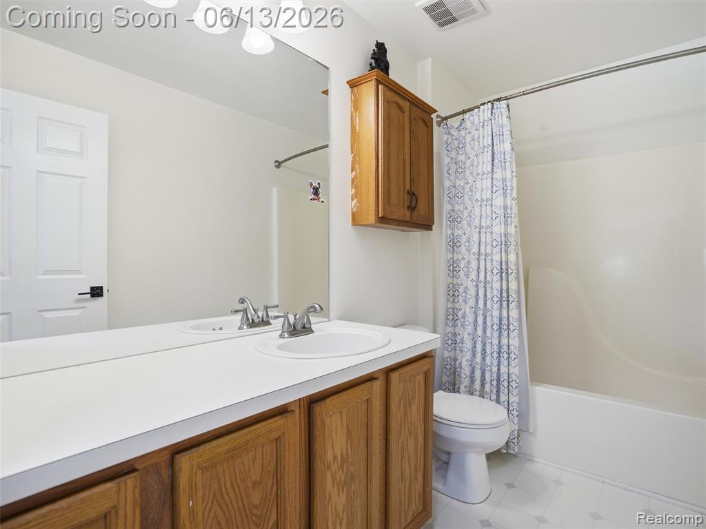 7668 Ring Neck Drive, Waterford, MI 48327 — Photo 22