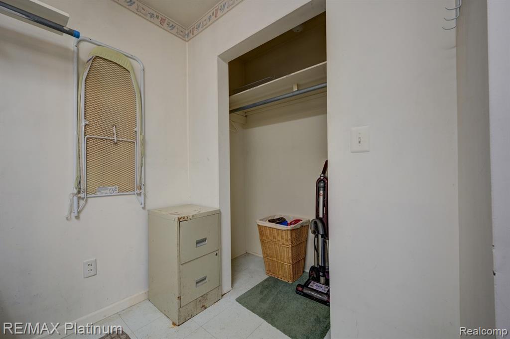 7062 South Fork Drive, Swartz Creek, MI 48473 — Photo 35
