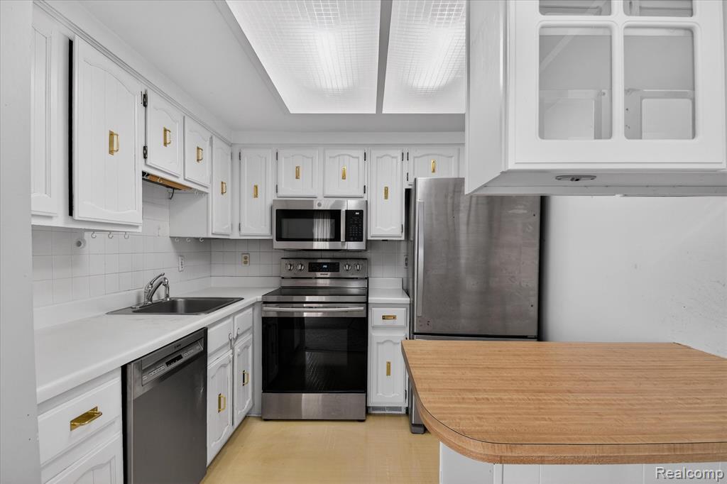19555 Dartmouth Place, Northville, MI 48167 — Photo 13