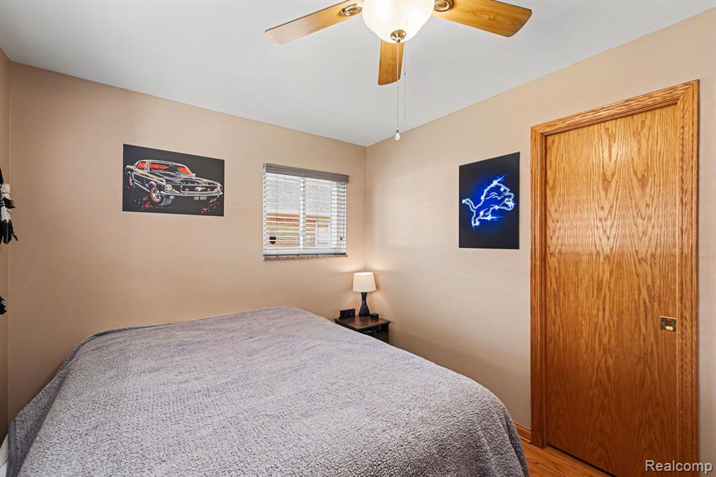 9001 Denne Street, Livonia, MI 48150 — Photo 13