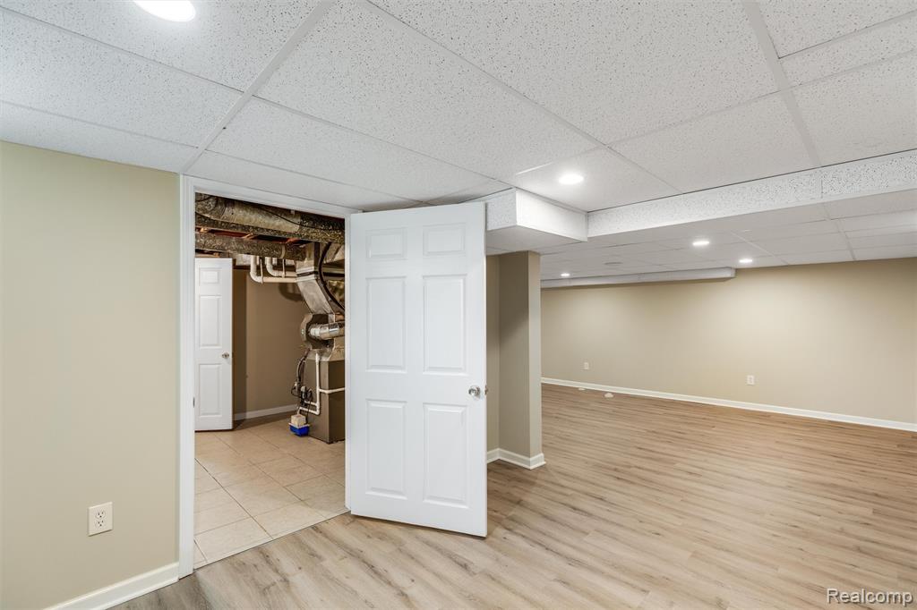 4410 Rosewold Avenue, Royal Oak, MI 48073 — Photo 25