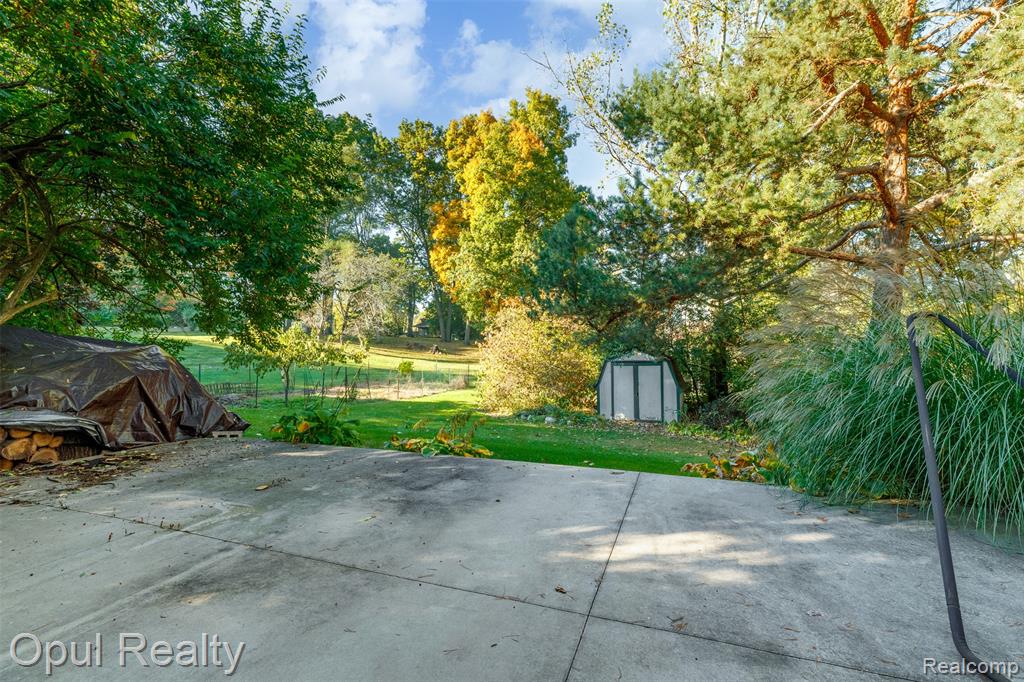 5885 Cedar Knoll Drive, Brighton, MI 48116 — Photo 30