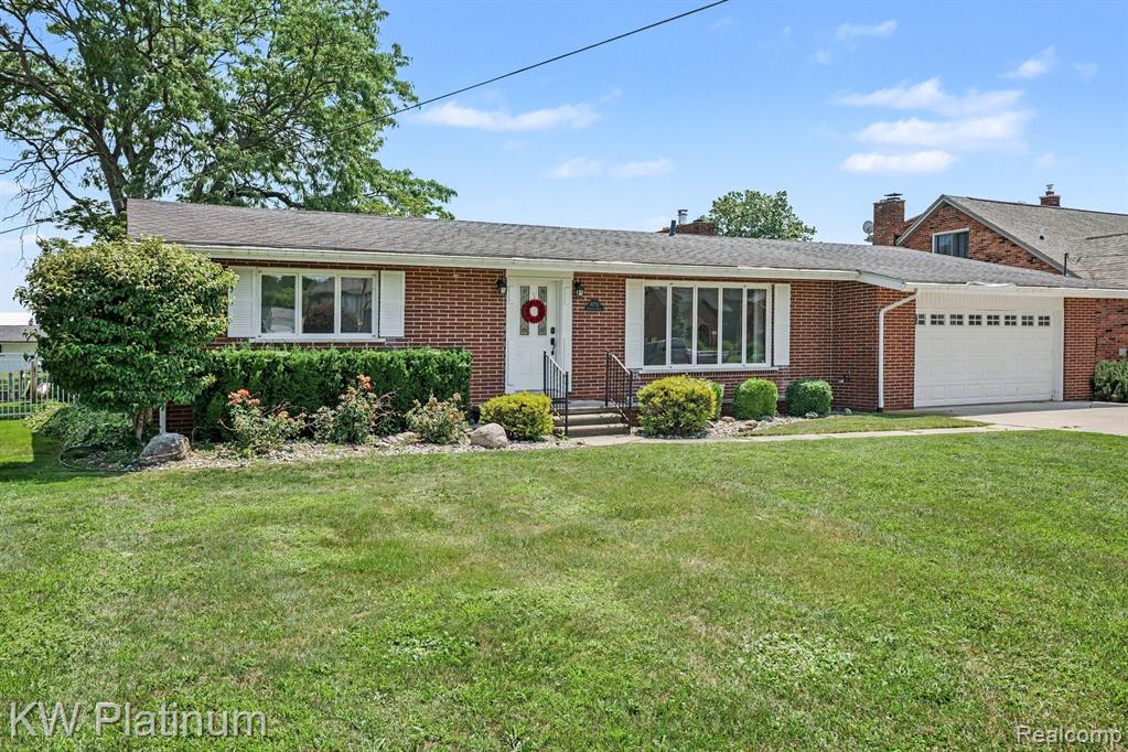 49750 Nautical Drive, New Baltimore, MI 48047 — Photo 3
