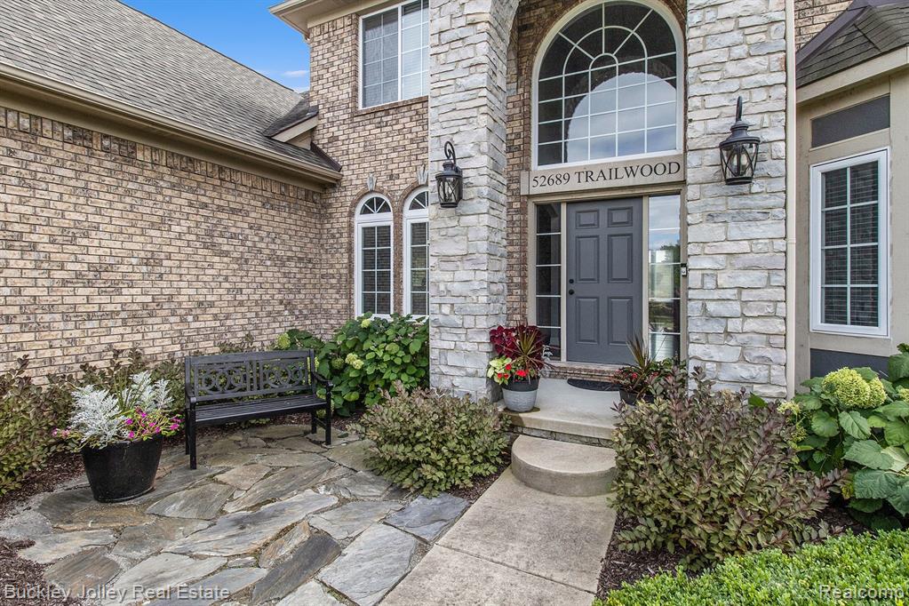 52689 TRAILWOOD Drive, South Lyon, MI 48178 — Photo 43