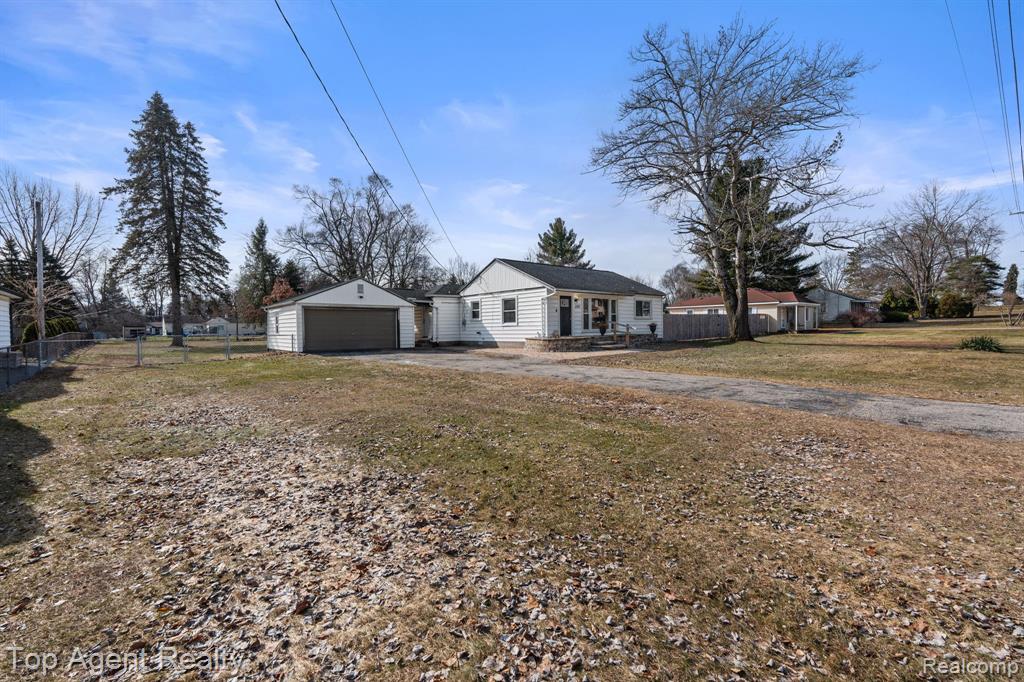 8608 Grace st Street, Shelby Twp, MI 48317 — Photo 27