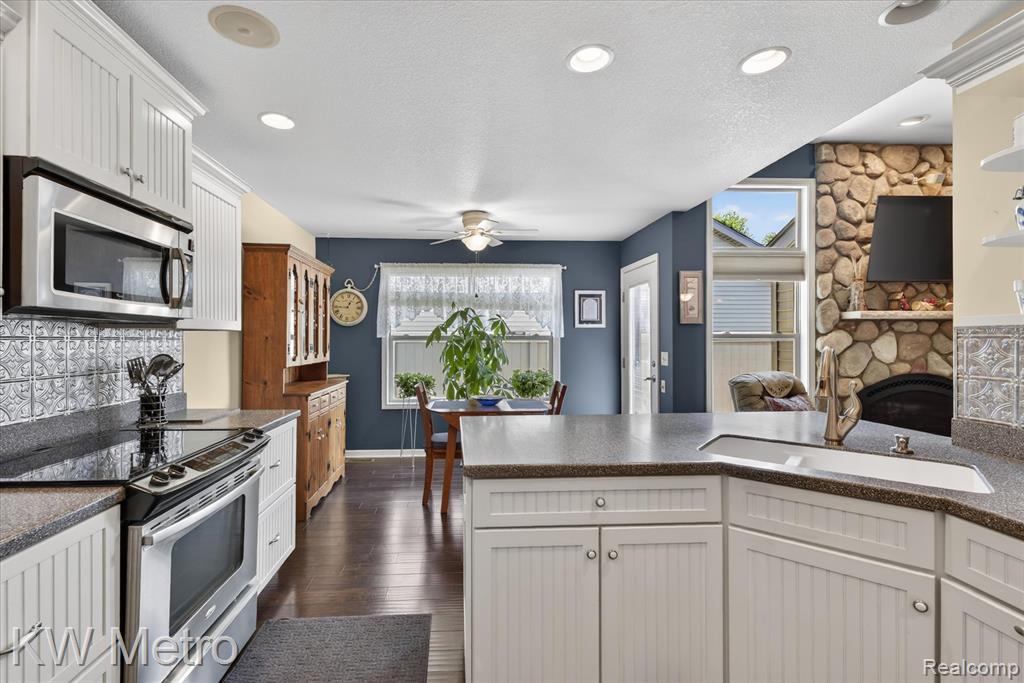 717 Koreys Circle, Blissfield, MI 49228 — Photo 23
